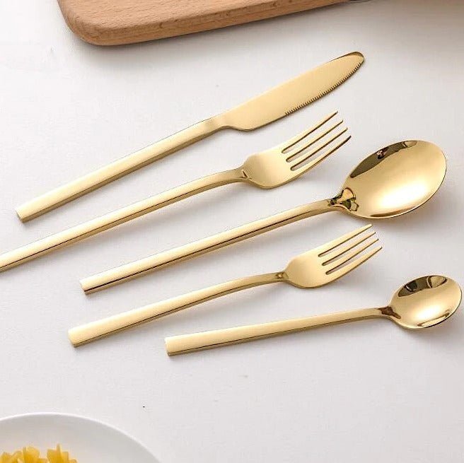 Modern Stainless Steel Flatware Set With Polished Finish