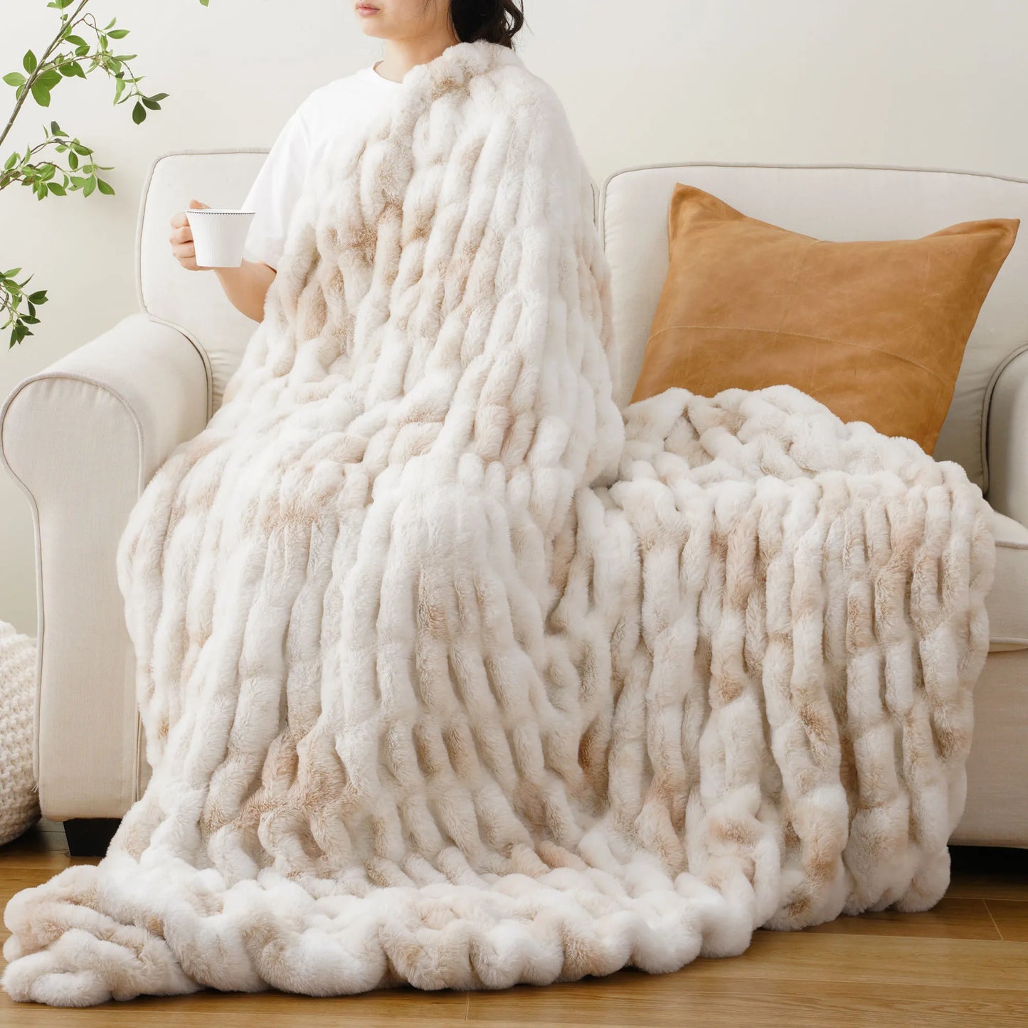 Versailles Faux Rabbit Fur Blanket