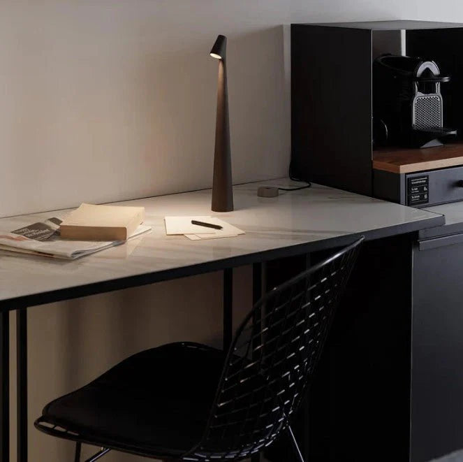 Minimalist Wireless Table Lamp With LED Light